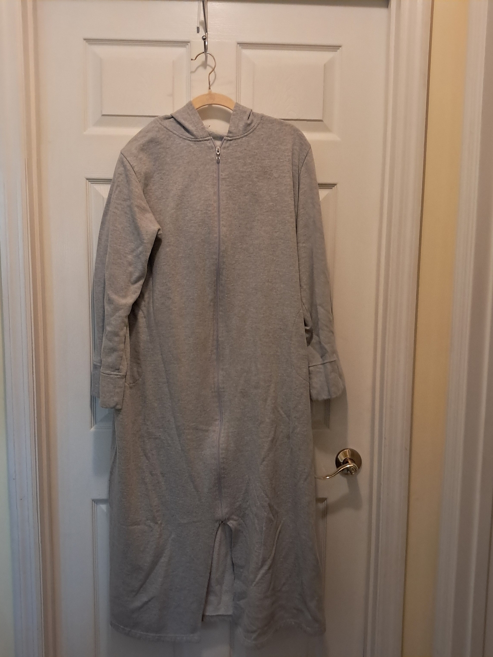 dreams CO. Light Gray Hooded Full-Zip Long Robe Size L 18-20